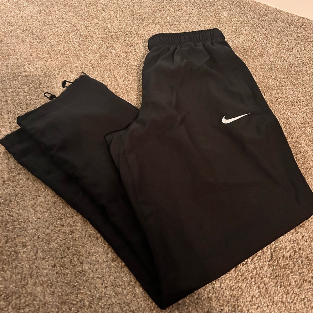 Men's Nike Dri-Fit Pants Size Medium